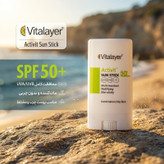 استیک ضد آفتاب بیرنگ صورت ویتالیر SPF 50 مدل اکتیویت محافظ در برابر اشعه UVA و UVB مناسب برای پوست چرب و مختلط حجم 20 میلیلیتر